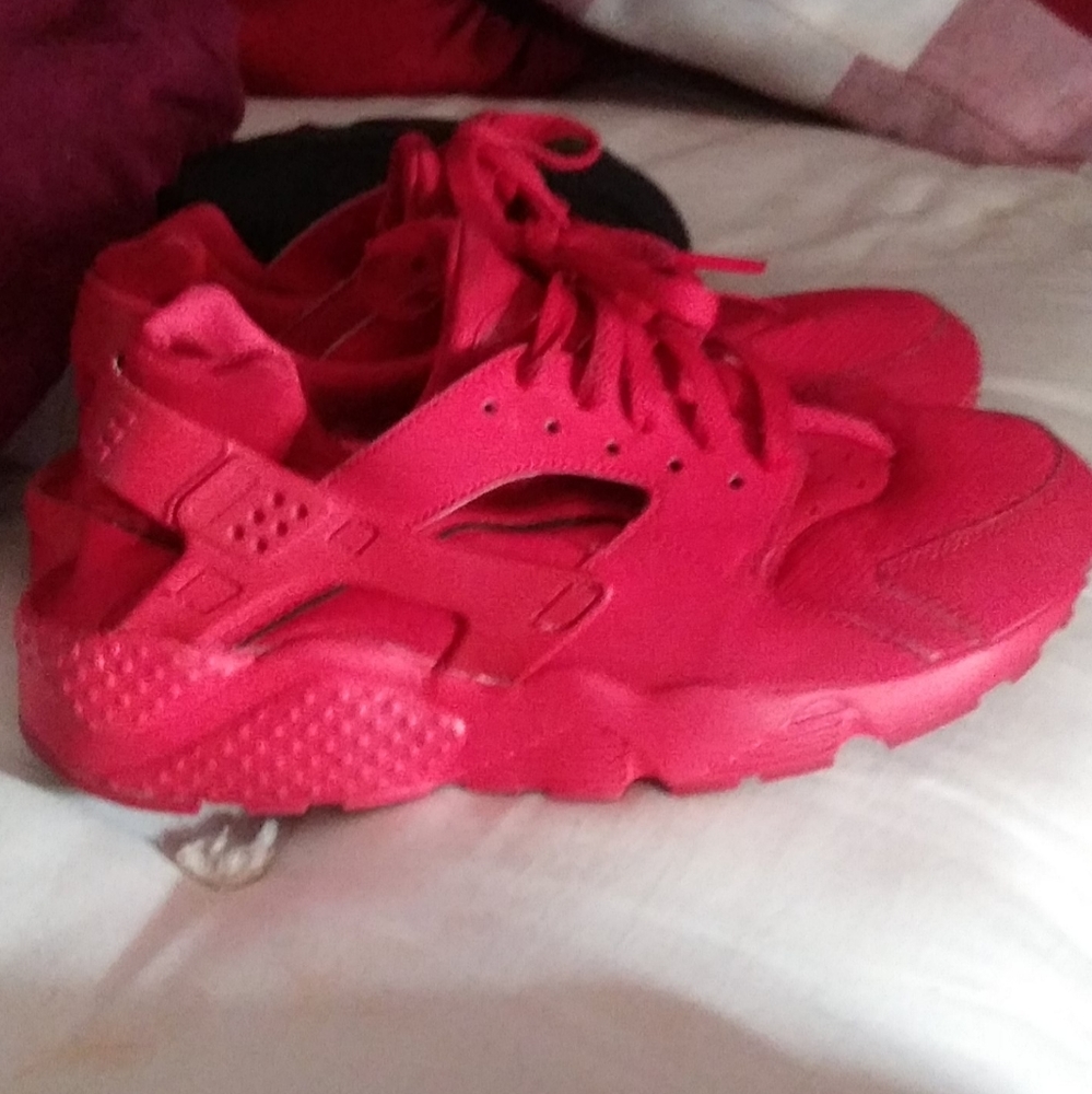 Womens nike hurraches sz6y